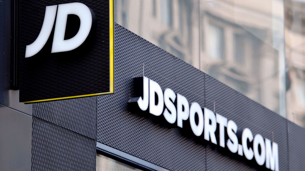 JD Sports agrees £47.5m sale of 15 brands to Frasers Group